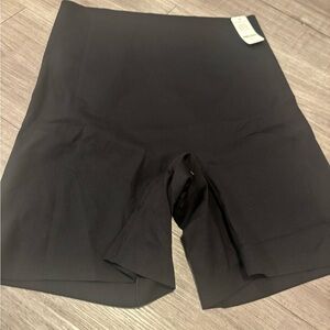 High rise no roll bike short. Bnwt xxl